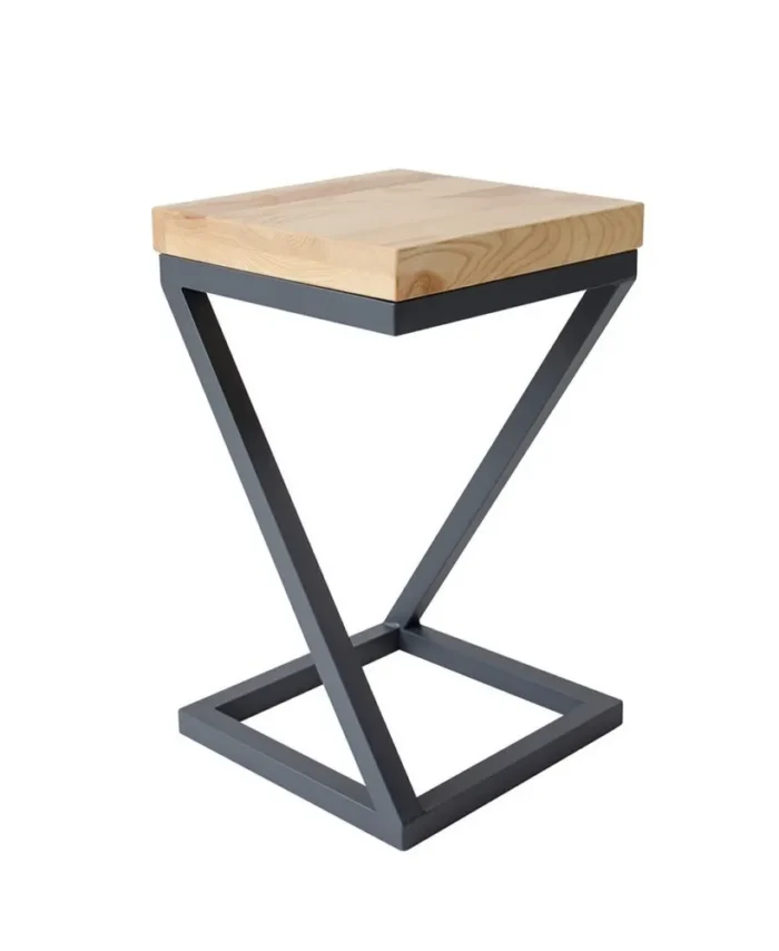 Hocker Vollemia